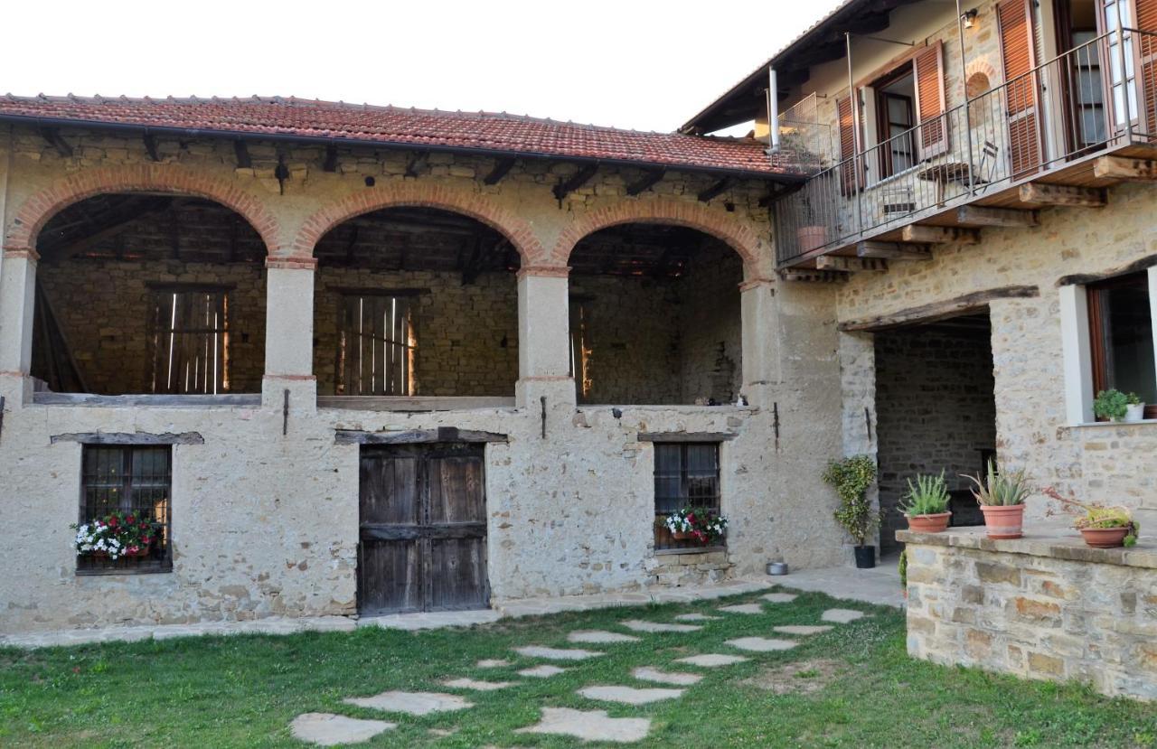 Cascina Villa - Casa Di Campagna Tra Le Nocciole Levice Eksteriør billede